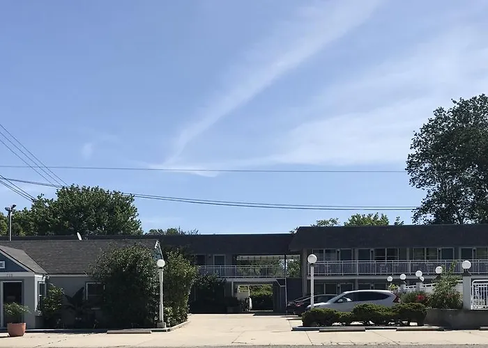 Cape Harbor Motor Inn