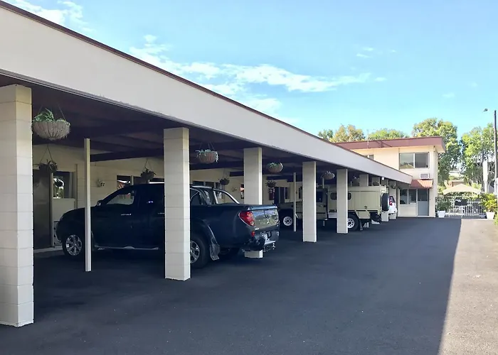 Cairns Motor Inn