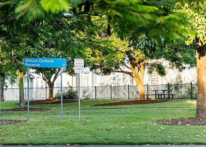 Bowen Terrace Accommodation
