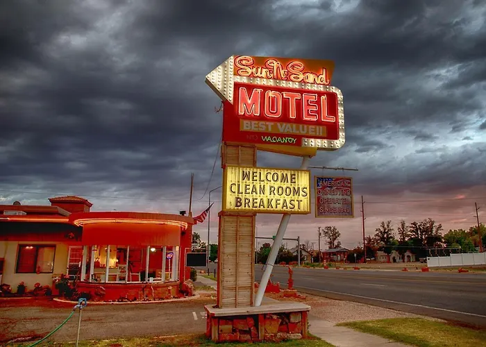 Sun -N- Sand Motel