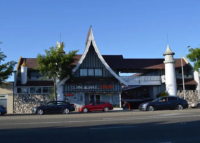 Glass Slipper Inn - Stanford Palo Alto