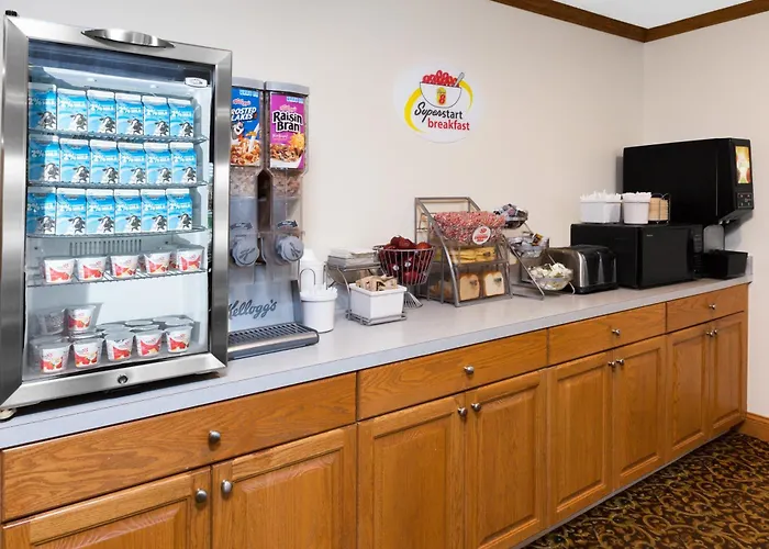 Jacuzzi hotel: Super 8 By Wyndham St. Ignace