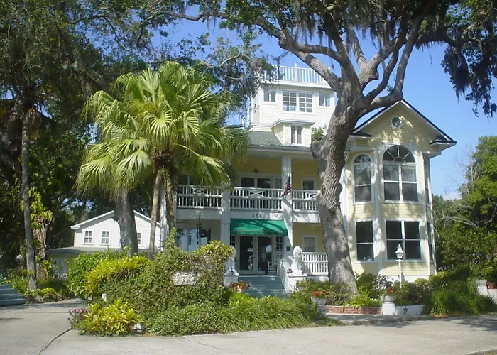 B&B only: The River Lily