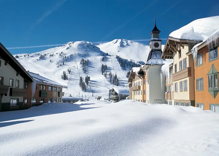 Hotel cerca del colegio: Mammoth Mountain Inn