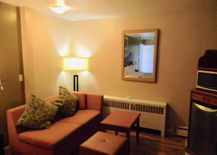American Plaza Motel