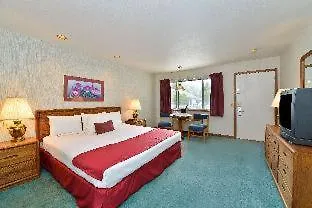 Travelodge By Wyndham Mackinaw City
