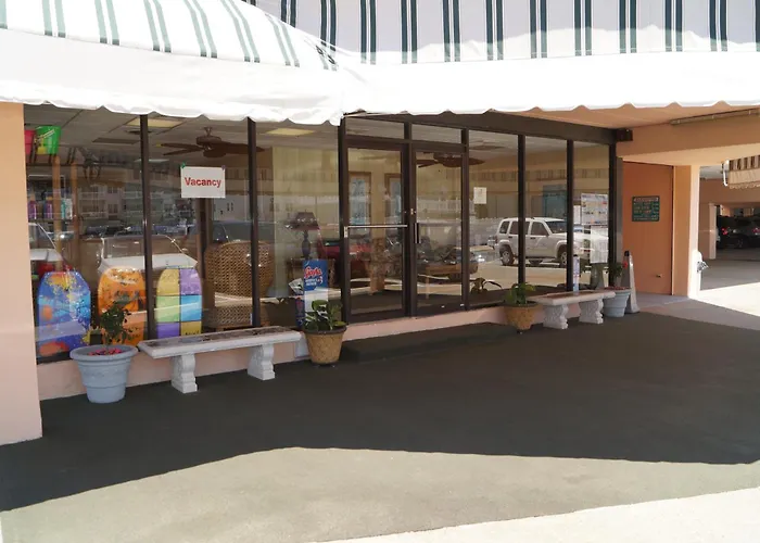 Self catering: Beau Rivage Beach Resort