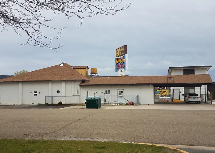 Budget Host Melody Lane