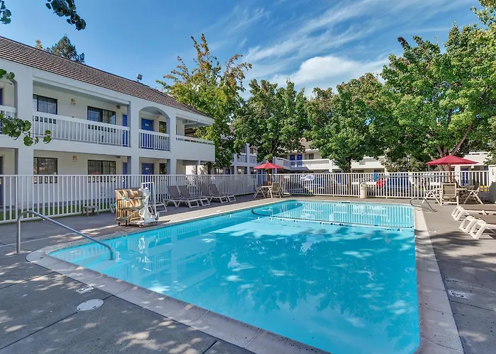 Motel 6-, Ca - North