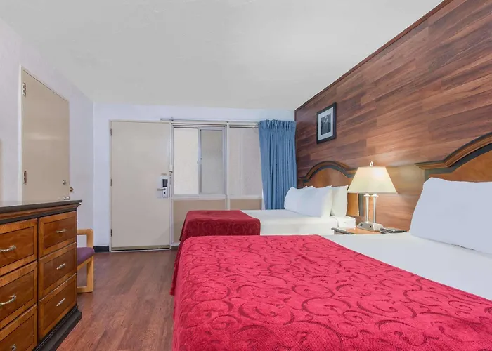 Days Inn University