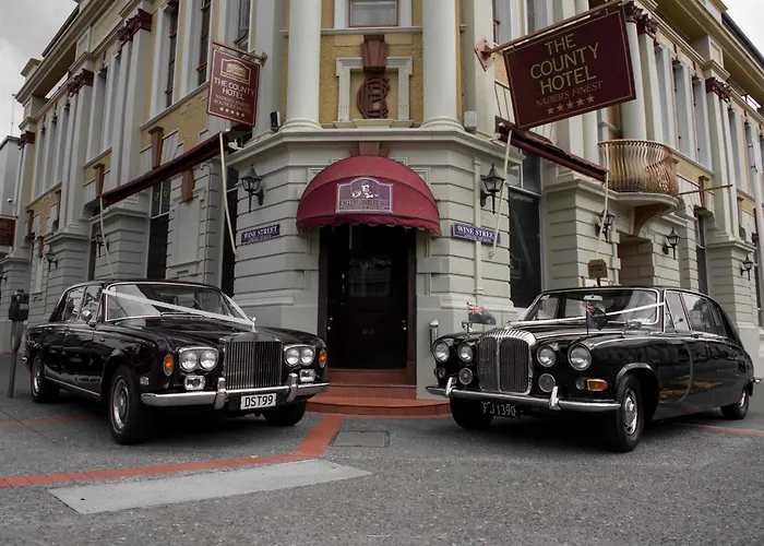 5 star hotel: The County Hotel