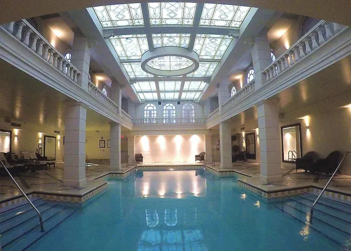 Grand & Suites
