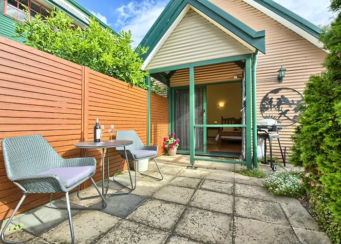 B&B only: Spencer Suites Albany