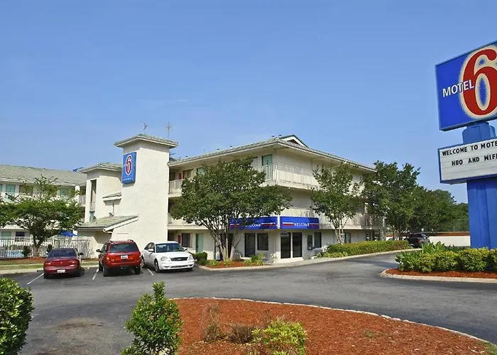 Motel 6-, Sc - West