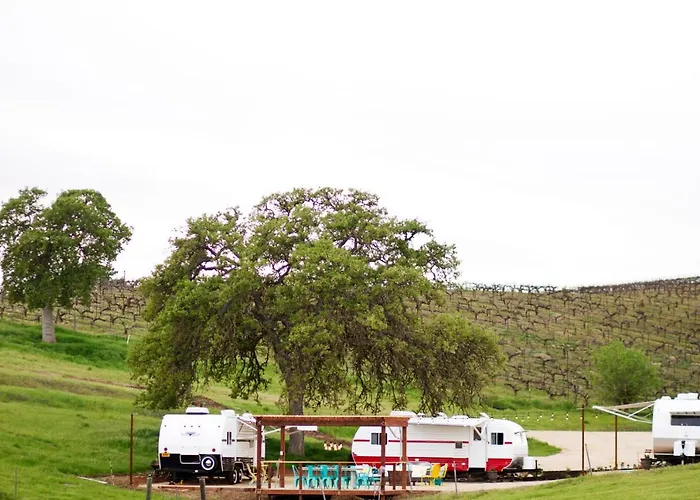 Hotel with view: Reves De Moutons