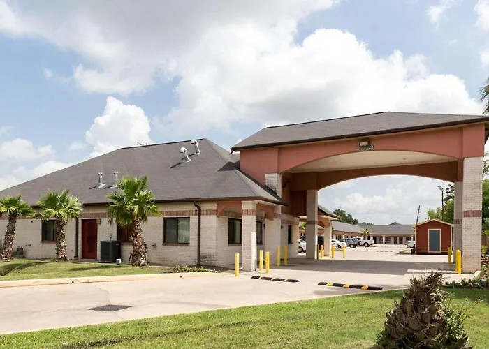 Scottish Inn & Suites Iah West