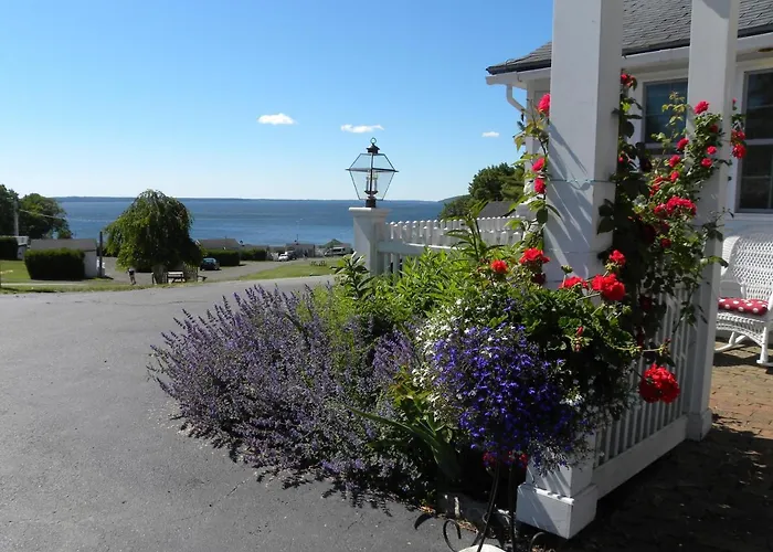 Villa: Colonial Gables Oceanfront Village