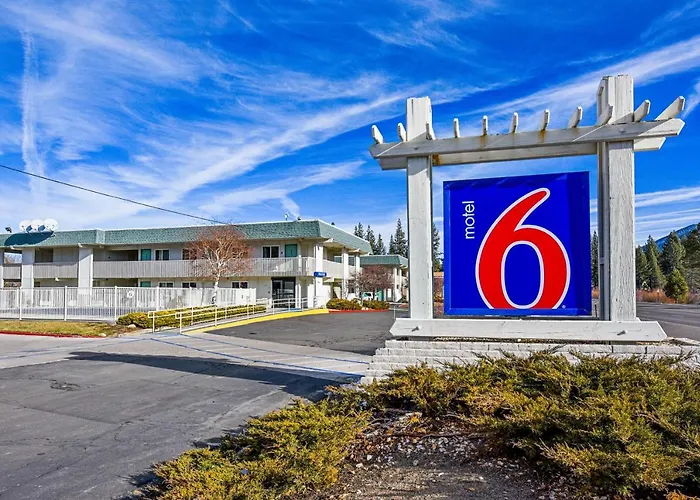 Hotel with pool: Motel 6-South Lake Tahoe, Ca
