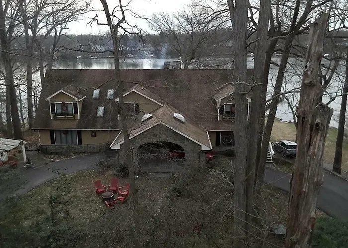 Laurel Grove Inn
