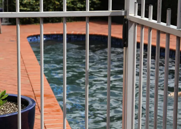 Quantum Lodge Motor Inn