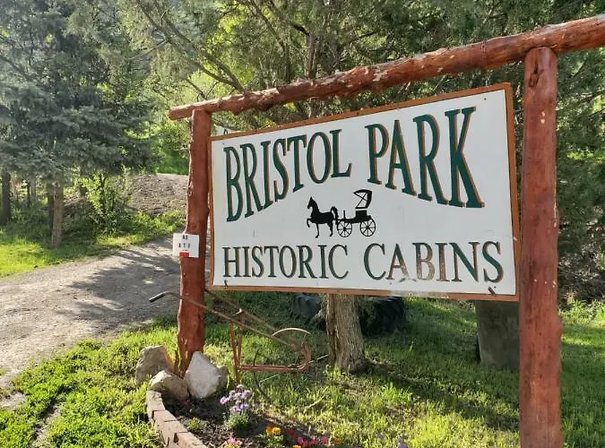 Cabin: Bristol Cabins