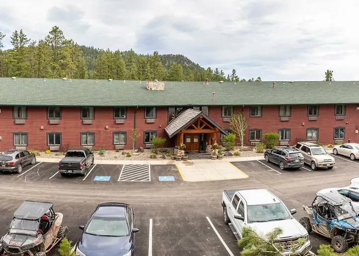 Hotel with pool: Lodge At Palmer Gulch