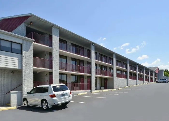 Ramada By Wyndham Branson
