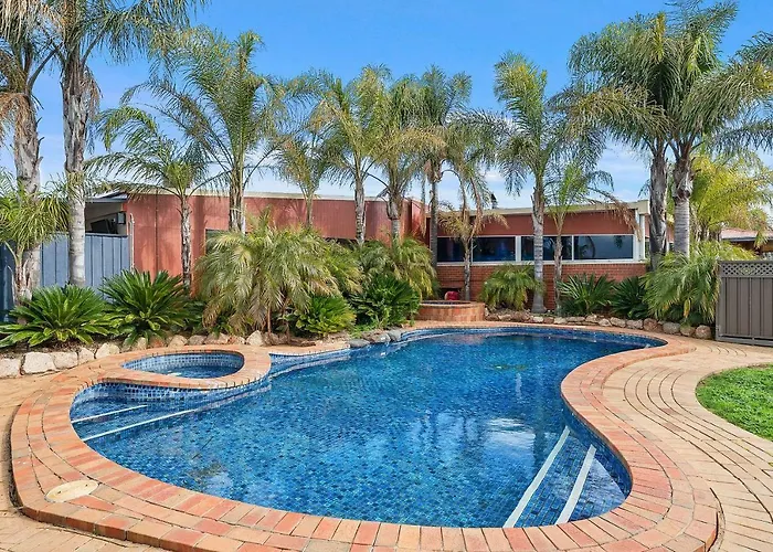 Cheap hotel: Peppermill Inn Motel