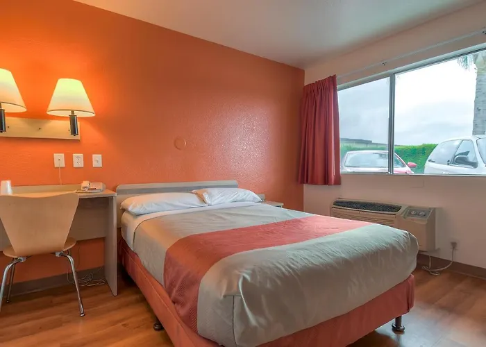Pet Friendly hotel: Motel 6-Whittier, Ca - Los Angeles