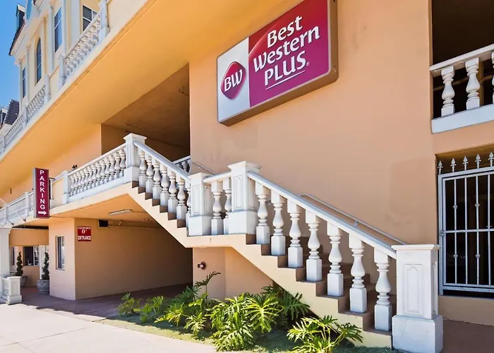 Best Western Plus San Pedro & Suites