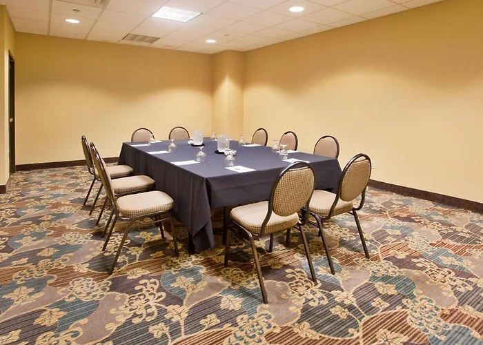 Holiday Inn Country Club Plaza