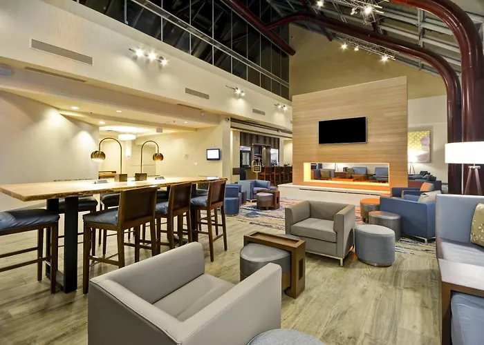 Crowne Plaza Tulsa Southern Hills