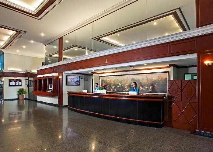 Omni Tower Sukhumvit Nana By Compass Hospitality