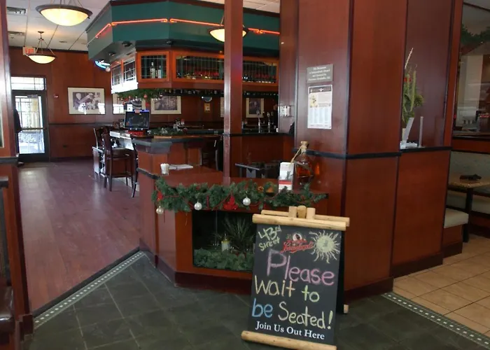Luxury hotel only: Holiday Inn Hotel & Suites Owatonna