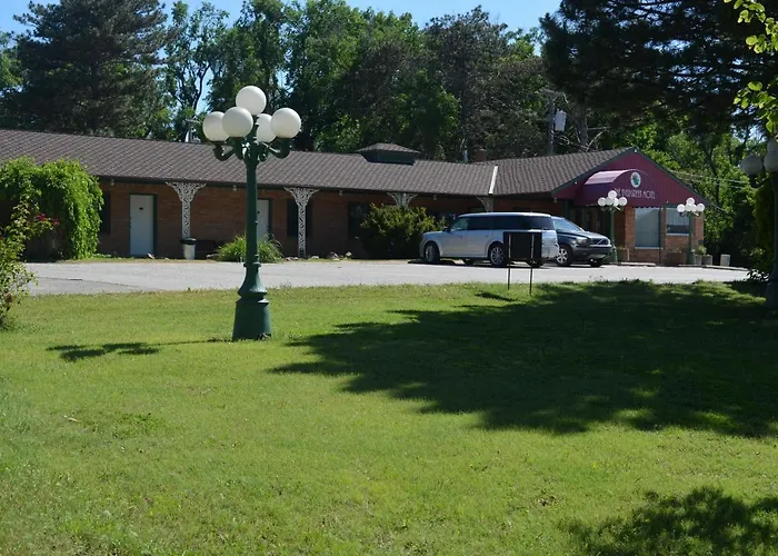 The Evergreen Motel In Kansas