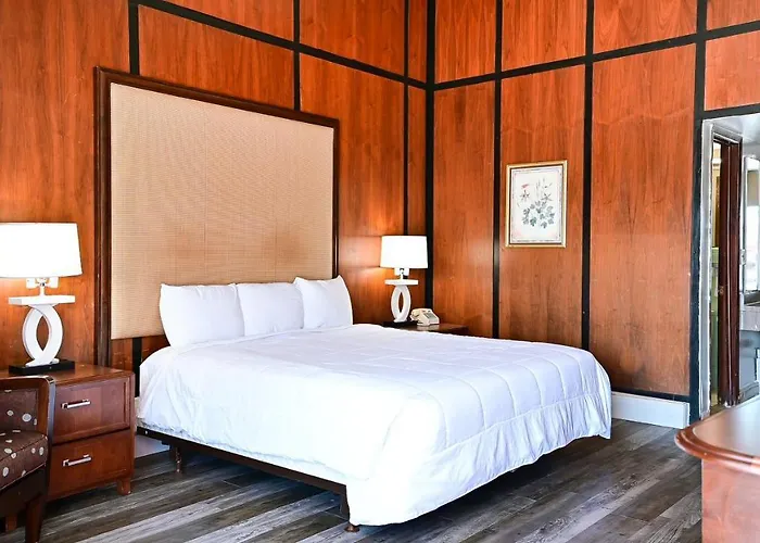 Oaks Motel Greensboro Nc